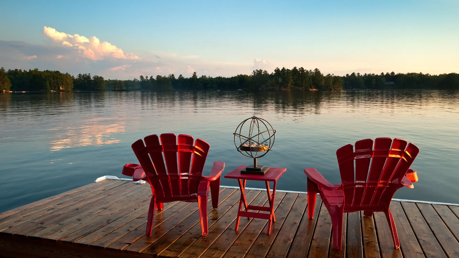 Cannabis and Summer Weekends in Muskoka: Celebrate Safely with The Green Bouquet